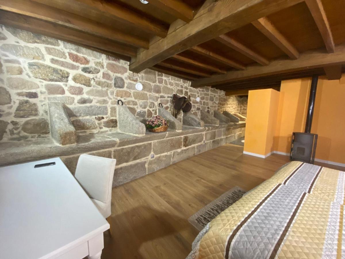Deluxe Double Room (2 Adults + 1 Child),1239892627:JPEG